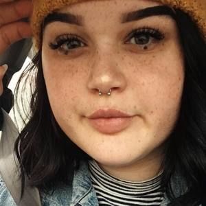 Meet your Posher, Carly